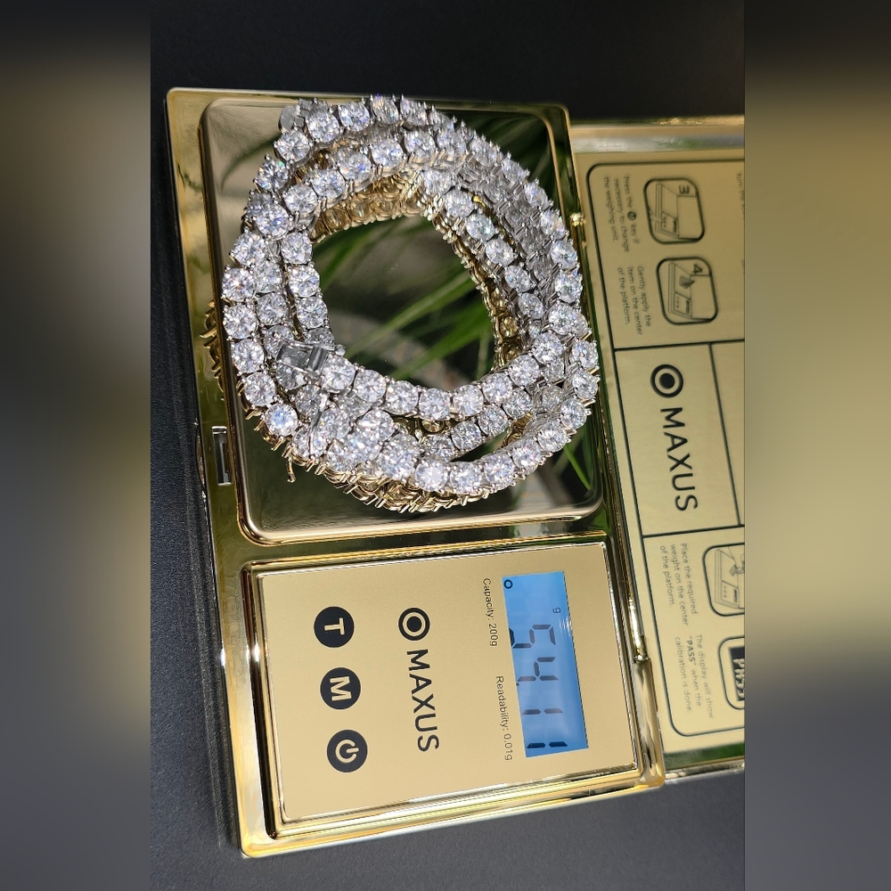 β¨ 80+ CTW Moissanite Tennis Chain & Cross Pendant Set β 5mm β¨ - Picture 3 of 7